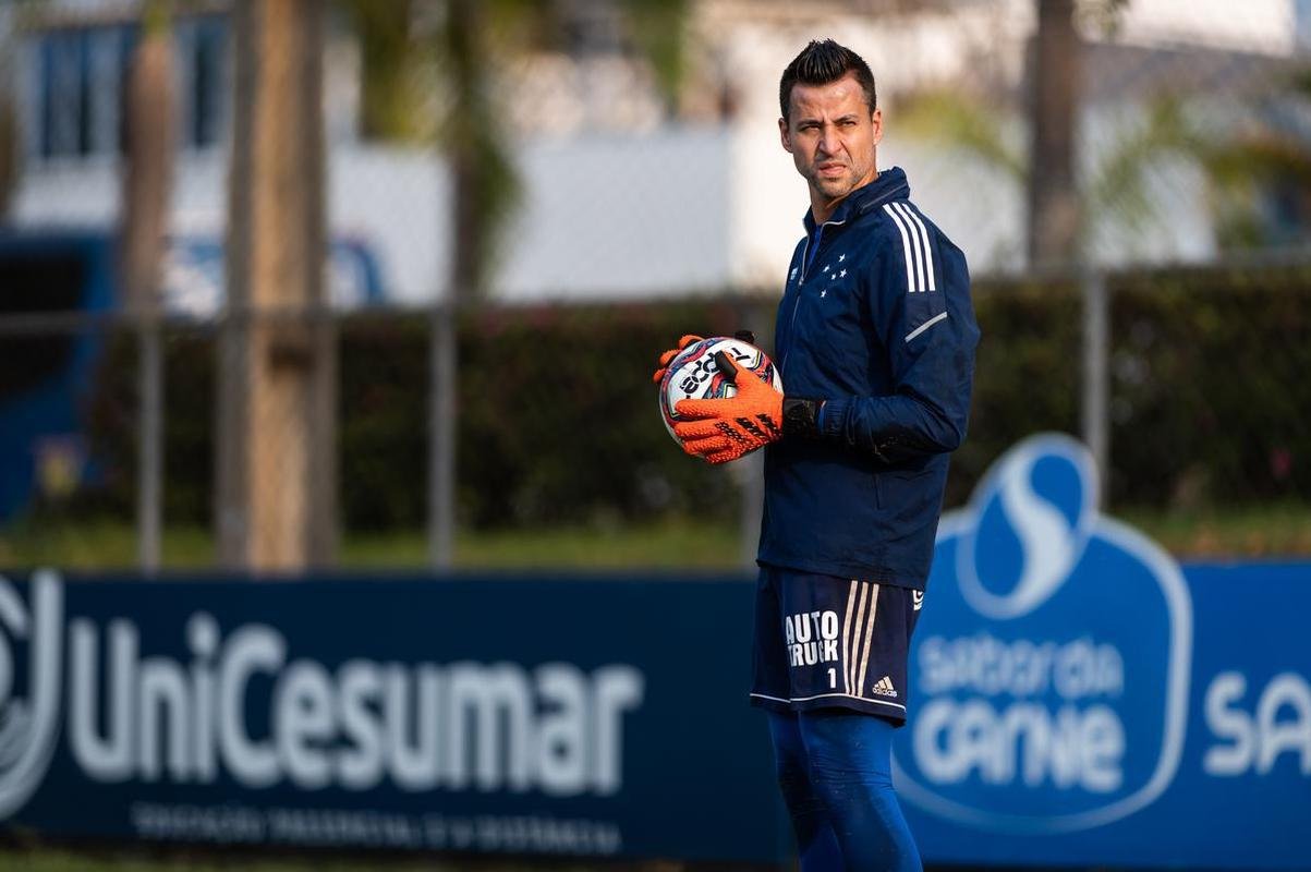 Fotos do treino do Cruzeiro desta segunda-feira (27/9)