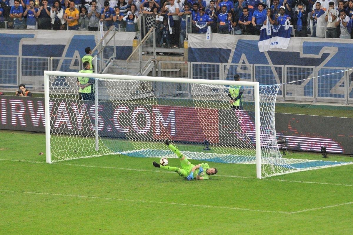 Armani defendeu cobrana de Henrique