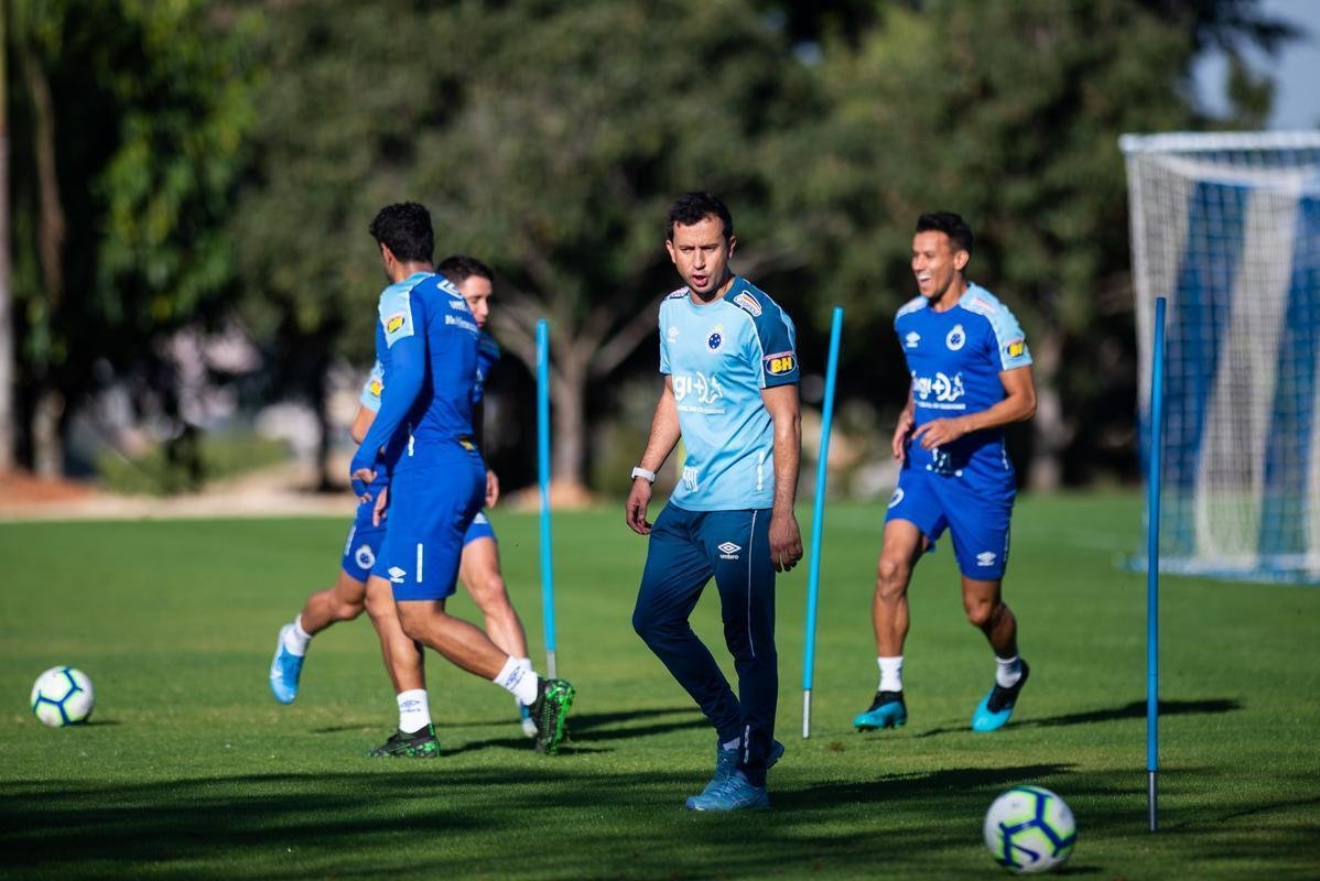 Sob o comando de Rogério Ceni, Cruzeiro treinou nesta sexta-feira na Toca da Raposa para o duelo contra o Santos, pela 15° rodada do Campeonato Brasileiro