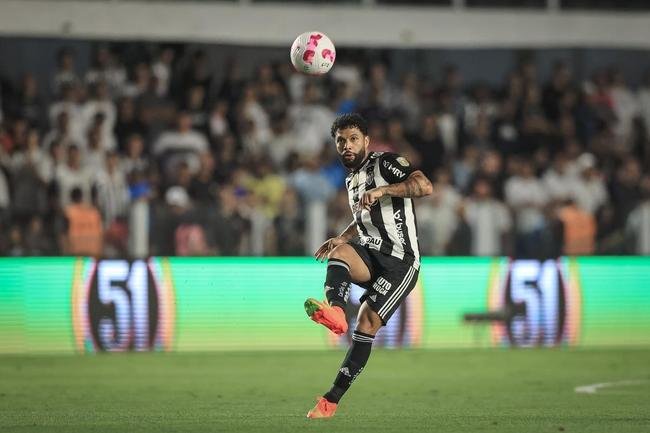 Fotos do jogo entre Santos e Atltico na Vila Belmiro, em Santos, pela 30 rodada do Campeonato Brasileiro