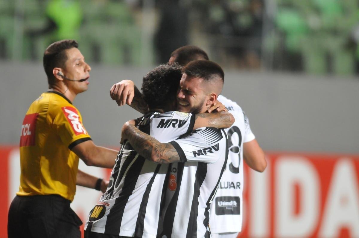 Fotos da vitria do Atltico sobre o Cear, por 2 a 1, no Independncia, com gols de Otero e Luan. Thiago Gallhardo descontou para os cearenses