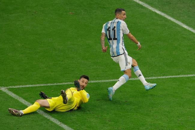 Di Mara ampliou a vantagem da Argentina para 2 a 0 na final da Copa do Mundo contra a Frana. Veja o gol por todos os ngulos