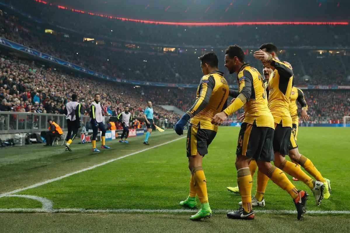 Thiago Alcntara (2), Robben, Lewandowski e Muller marcaram os gols alemes; Snchez descontou para o Arsenal