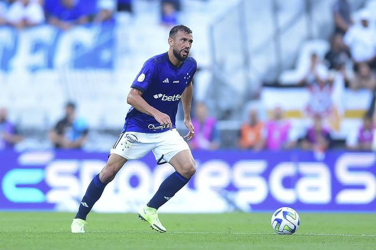 Pela primeira rodada do Campeonato Brasileiro, Corinthians e Cruzeiro se enfrentam na Neo Qumica Arena, em So Paulo
