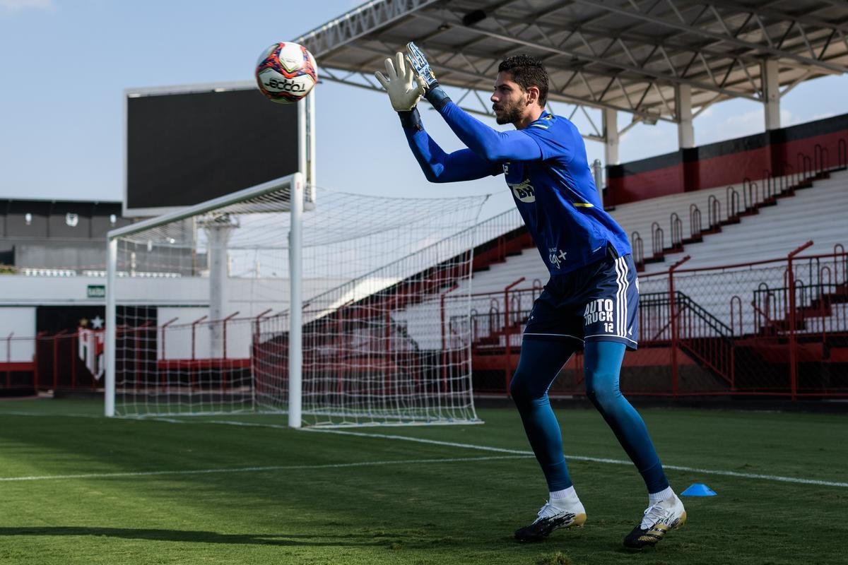 Com atividade no estdio Antnio Accioly, do Atltico-GO, o Cruzeiro encerrou a preparao para enfrentar o Gois, pela 22 rodada da Srie B. A partida est marcada para 21h30 desta tera-feira, na Serrinha, em Goinia.