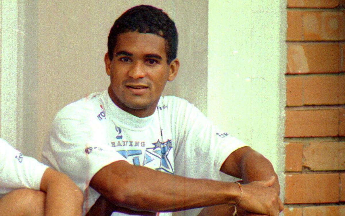 Lateral-esquerdo Serginho (Flamengo: 1994 / Cruzeiro: 1995-1996)