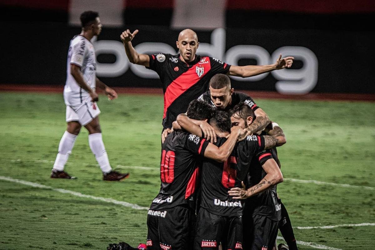 15 lugar - Atltico-GO - 1 vitria, 3 empates e 2 derrotas (6 pontos e -3 gols de saldo)
