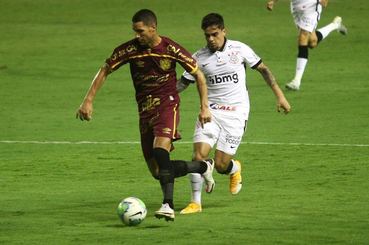 Com gol do zagueiro Maidana, de pênalti, Sport venceu o Corinthians em casa e deu um salto importante na tabela de classificação da Série A.