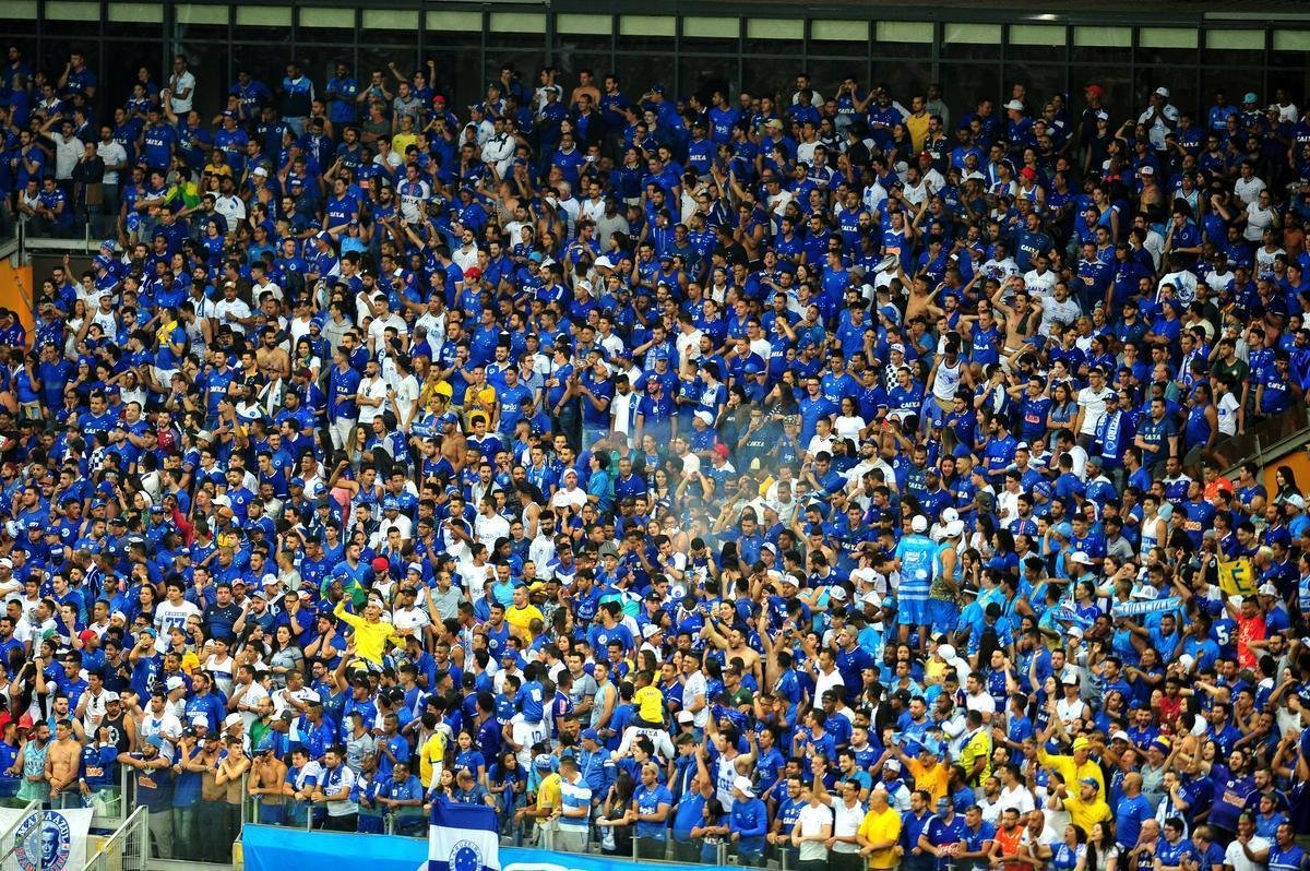 Fotos das torcidas de Cruzeiro e River Plate, no Mineiro, pela Copa Libertadores 2019