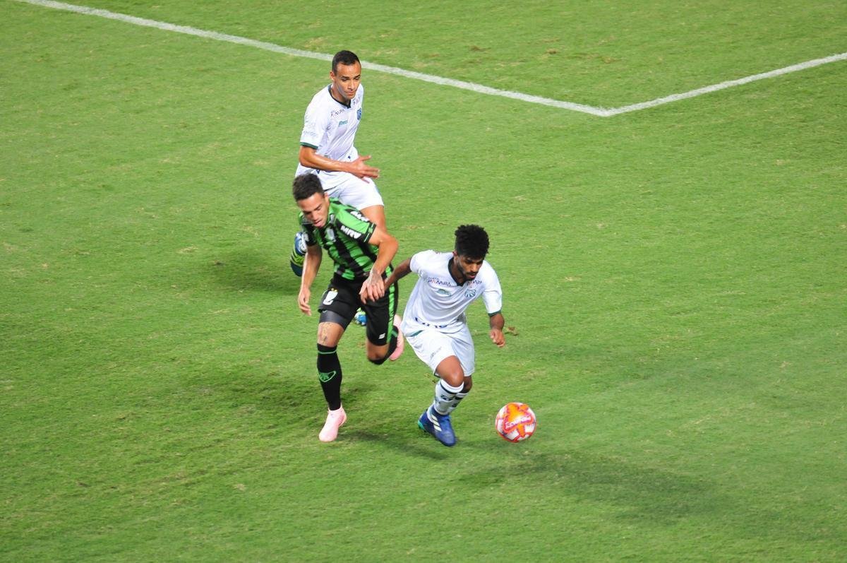 Amrica venceu a Caldense, com gols de Matheusinho e Joo Paulo, e avanou