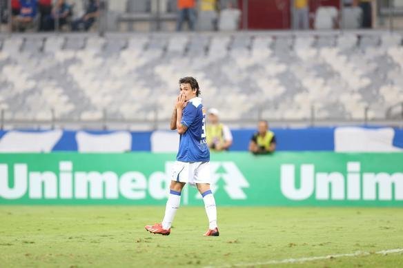 Imagens do jogo entre Cruzeiro e Santos, no Mineiro, pela 13 rodada da Srie A