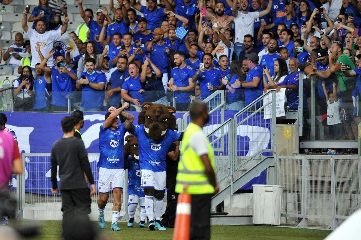 Fotos do jogo de ida da semifinal do Campeonato Mineiro, entre Cruzeiro e Athletic, no Mineiro