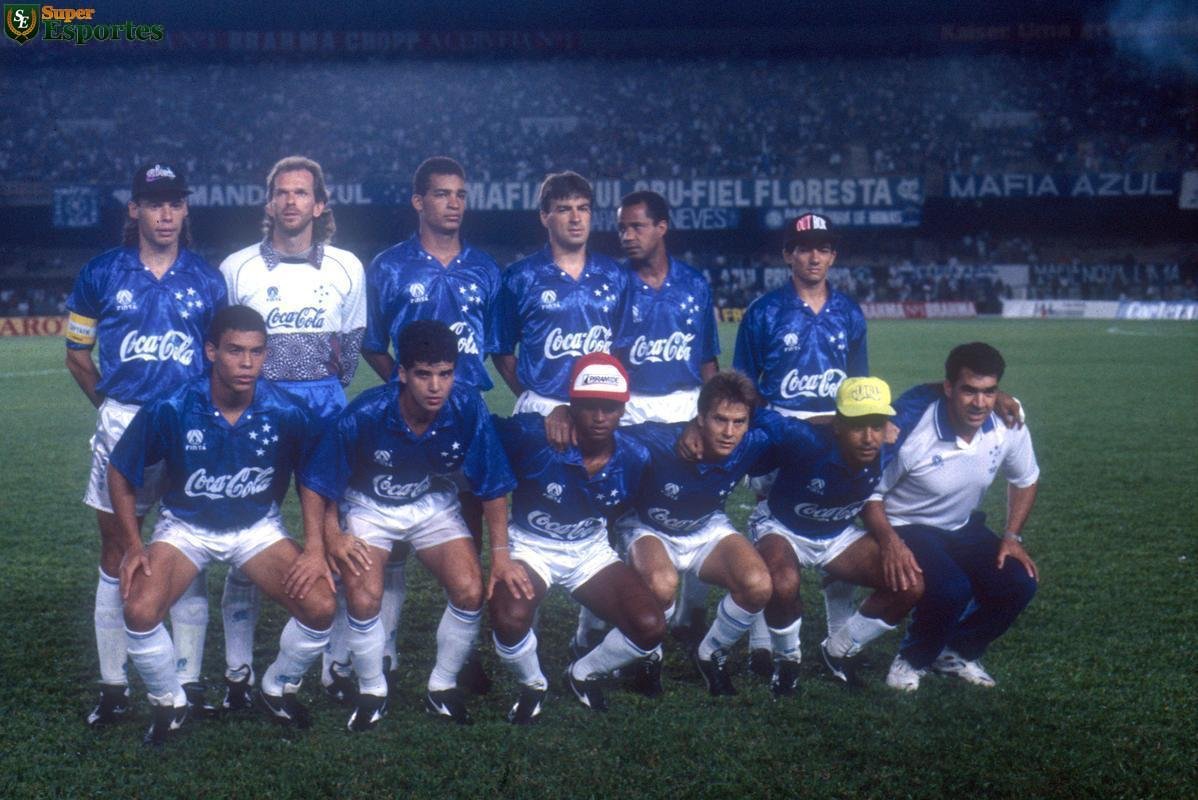 Cruzeiro de 1993, já com Ronaldo 'Fenômeno' em ação: Paulo Roberto Costa, Sérgio, Robson, Célio Gaúcho, Luizinho e Nonato; Ronaldo, Luís Fernando, Macedo, Ademir e Boiadeiro