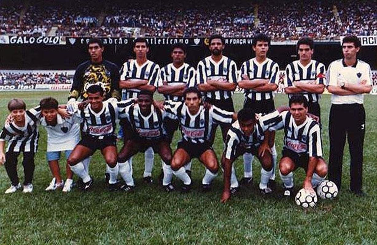 1993 - 1 vitria, 2 empates e 4 derrotas - 23,8%
