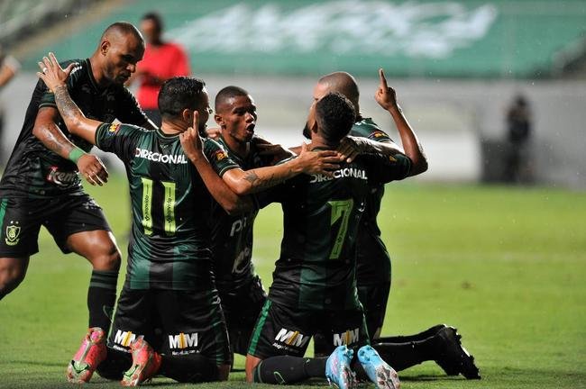 Fotos de Amrica x Athletic, no Independncia, pelo Campeonato Mineiro