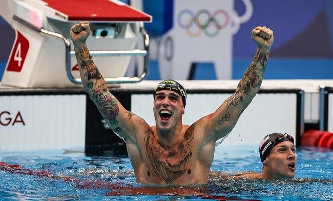 Bruno Fratus, do Minas, percorreu os 50m da piscina do Tokyo Aquatics Centre em 21s57 e levou o bronze