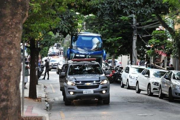 Delegao do Equador desembarcou nesta tera-feira em Belo Horizonte, onde estrear na Copa Amrica