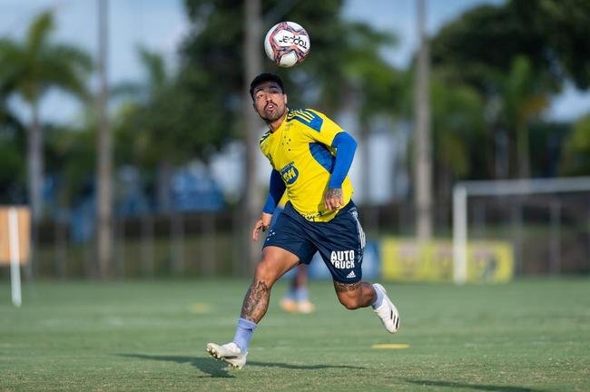 Fotos do treino do Cruzeiro nesta quinta-feira (6/5), na Toca da Raposa II