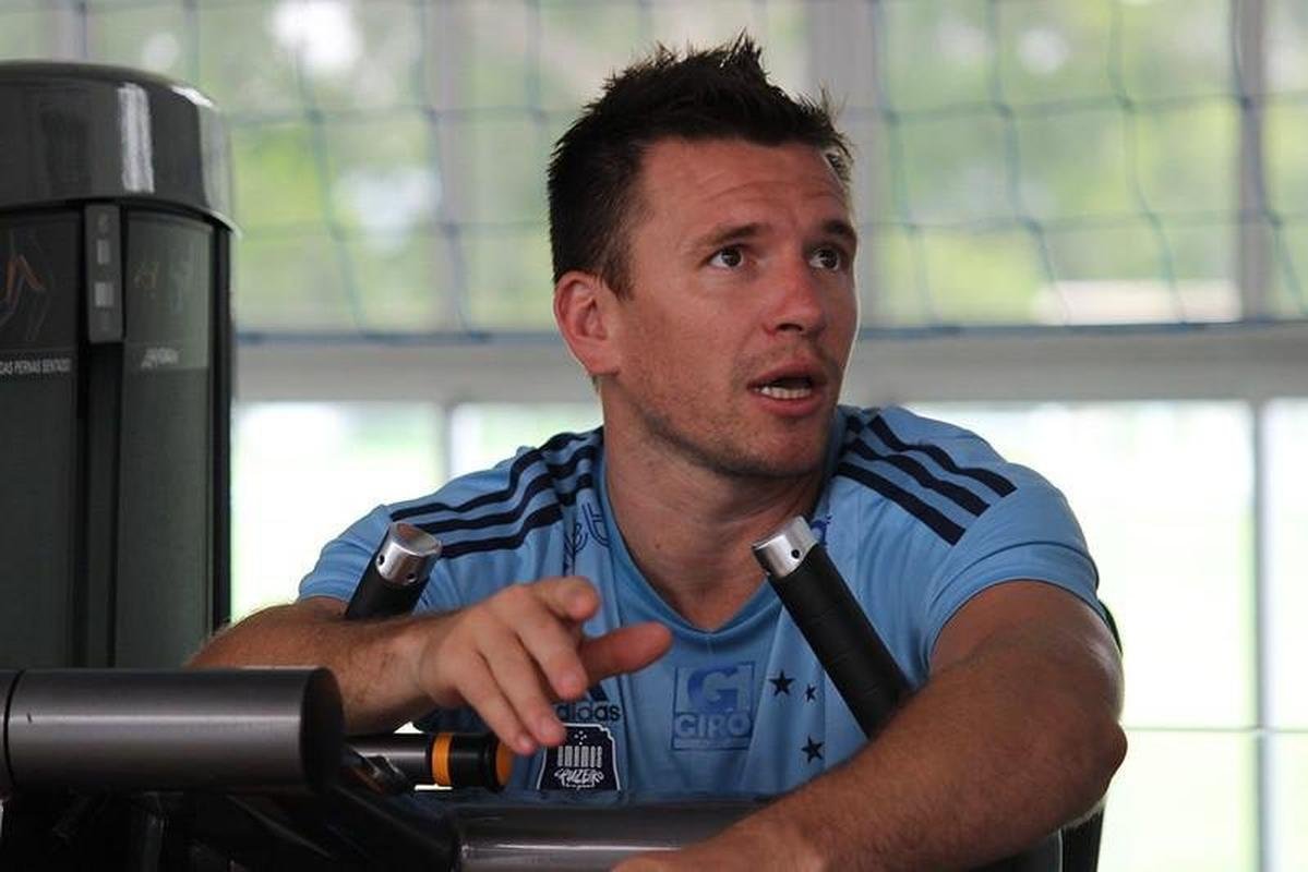 Eduardo Brock, zagueiro (cedido ao Cerro Porteo-PAR)