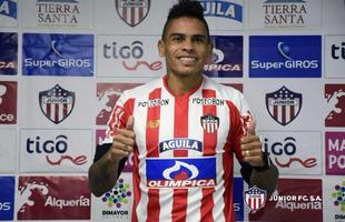 Jonatan lvez - atacante se transferiu do Barcelona de Guayaquil para o Junior Barranquilla