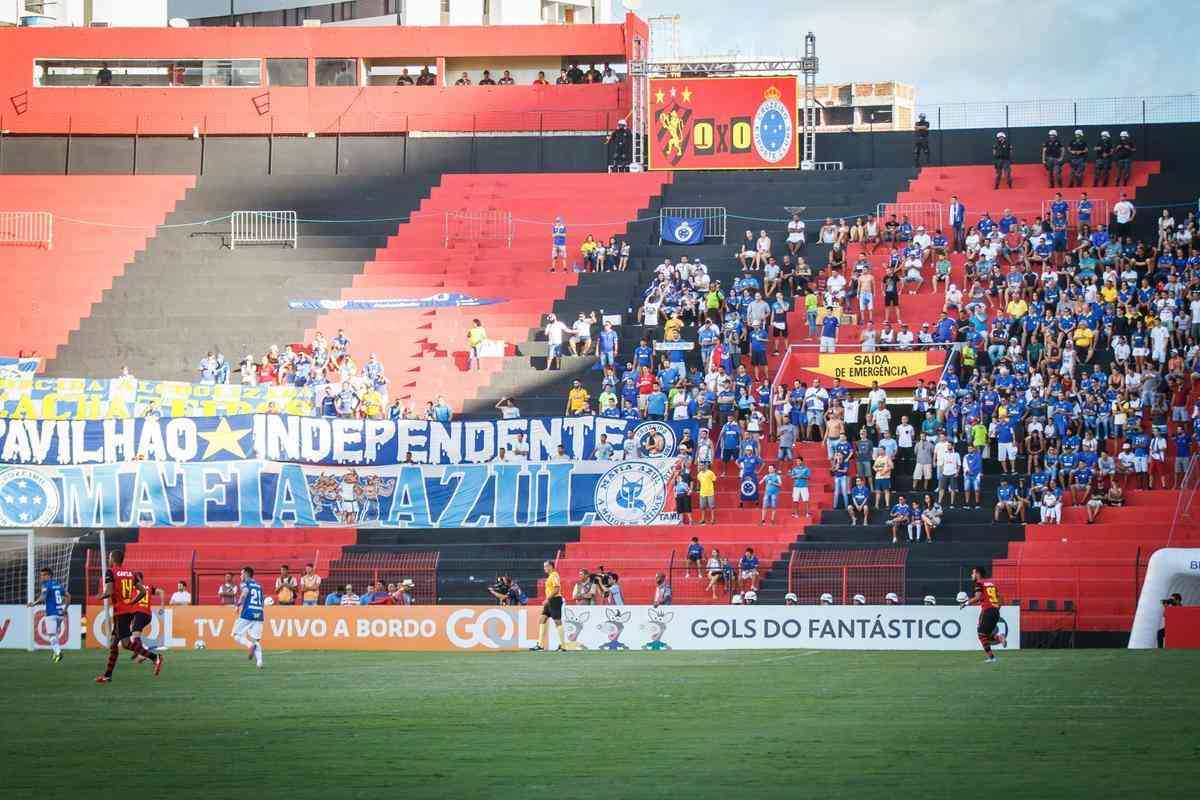 Fotos de Sport x Cruzeiro, na Ilha do Retiro, pela 24 rodada do Campeonato Brasileiro