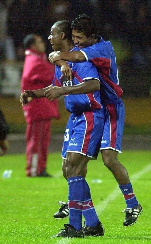 Em 2002, o Olmedo-EQU passou com trs vitrias, nenhum empate e trs derrotas. O time foi eliminado nas oitavas de final. 