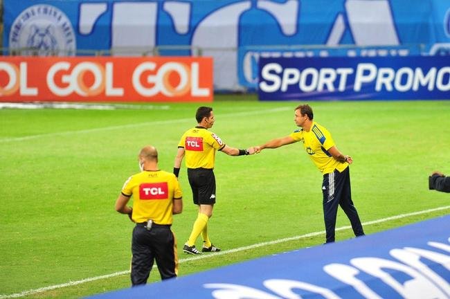 Cruzeiro e CRB se enfrentaram no Mineir�o