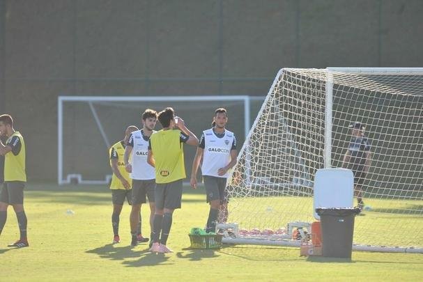 Veja fotos do treino do Atltico