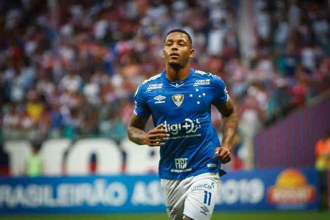 Striker David for Cruzeiro in 2019
