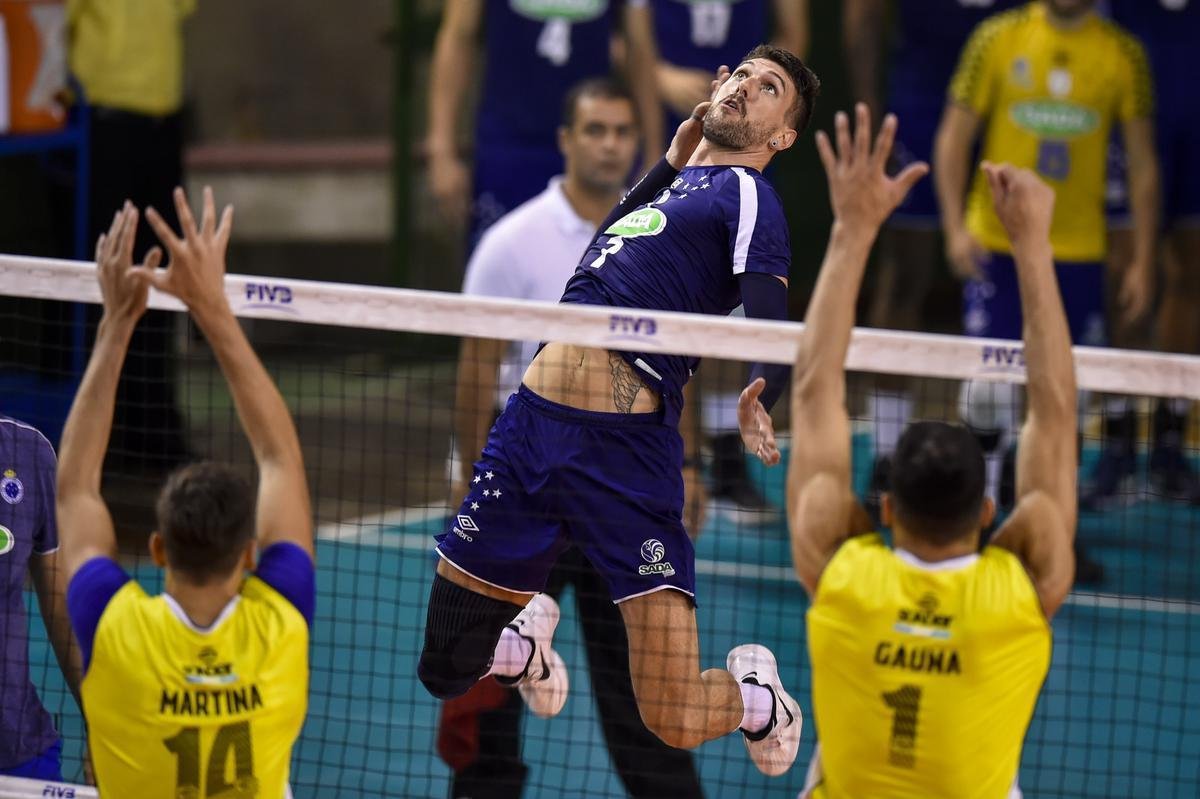 Cruzeiro e UPCN Bolvar Voley fizeram a final do Campeonato Sul-Americano de Clubes de Vlei, no Ginsio do Riacho, em Contagem