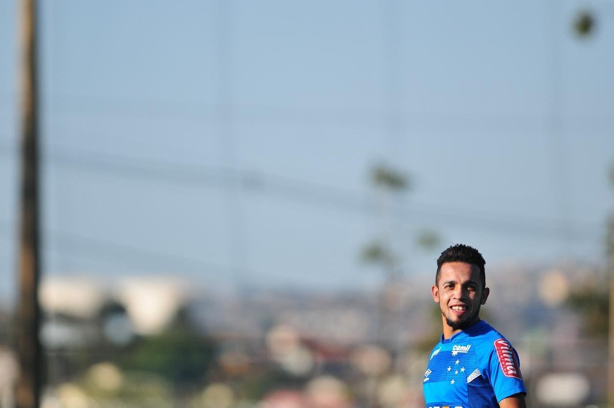 Imagens do treino do Cruzeiro desta quinta-feira, na Toca da Raposa II (Alexandre Guzanshe/EM D.A Press)