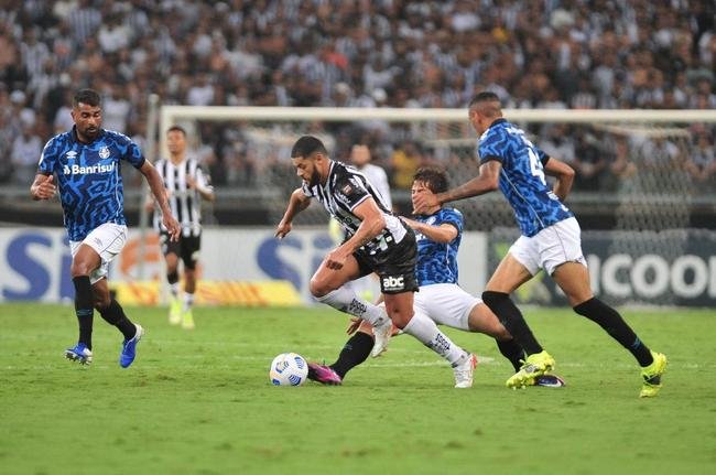 Fotos do jogo entre Atltico e Grmio, no Mineiro, em BH, pela 19 rodada do Campeonato Brasileiro