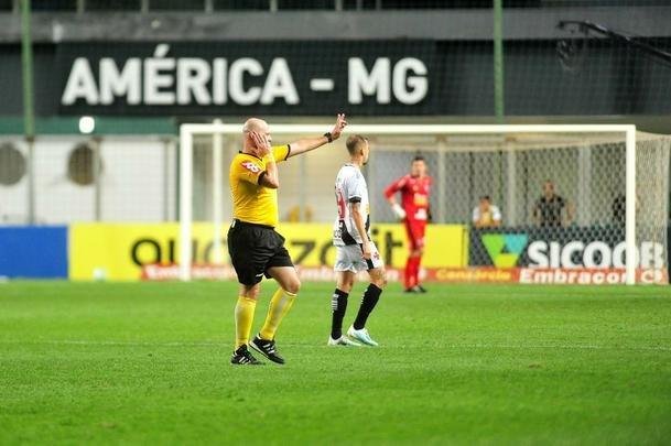 Equipes se enfrentam em jogo adiado da 21 rodada do Campeonato Brasileiro