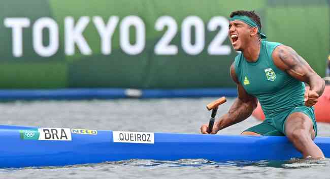 Isaquias Queiroz conquista ouro em Tquio e alcana a quarta medalha olmpica