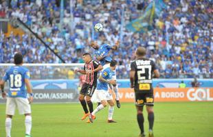 Fotos do jogo entre Cruzeiro e So Paulo