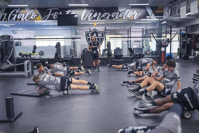 Aps o empate com o Fortaleza, elenco do Atltico treinou na Cidade do Galo, na tarde desta tera-feira (25/10).
