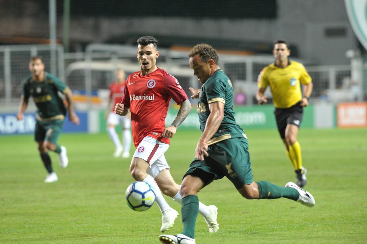 Fotos do jogo entre Amrica e Internacional, no Independncia, pela 15 rodada do Campeonato Brasileiro