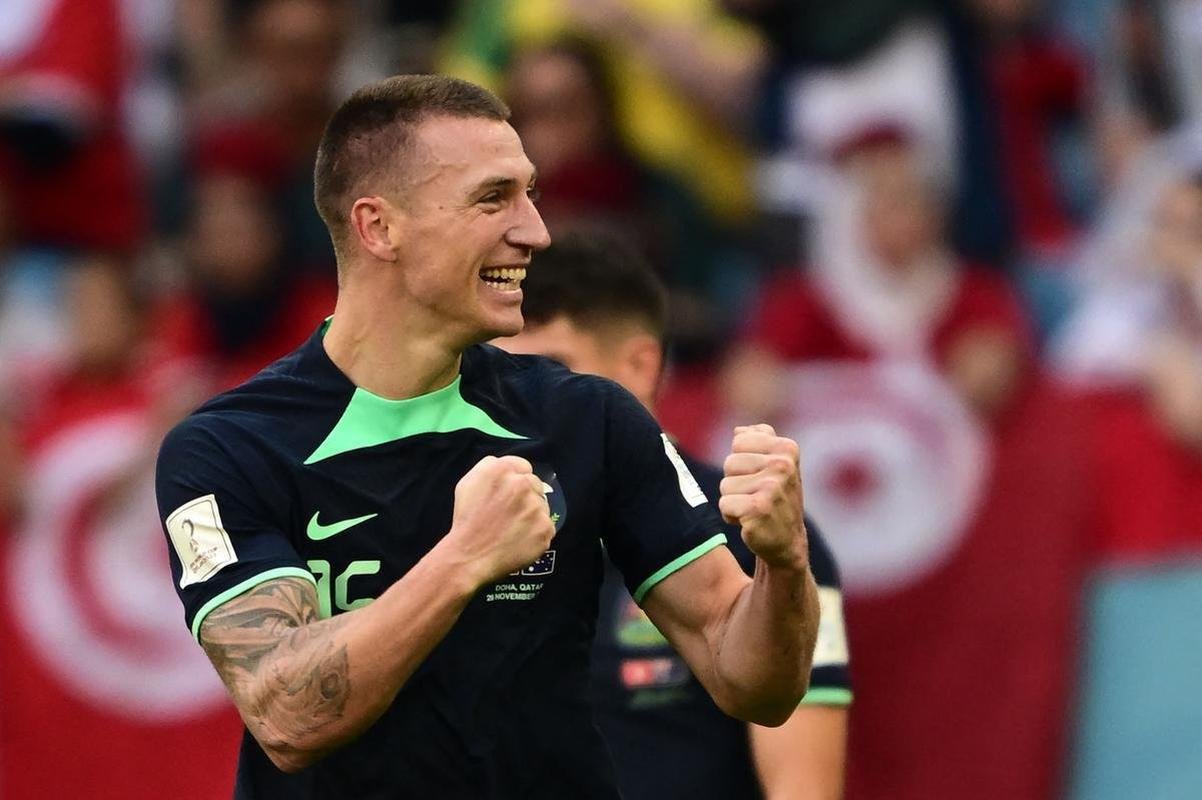 Mitchell Duke marcou o gol da Austrlia sobre a Tunsia em jogo pela segunda rodada do Grupo D da Copa do Mundo