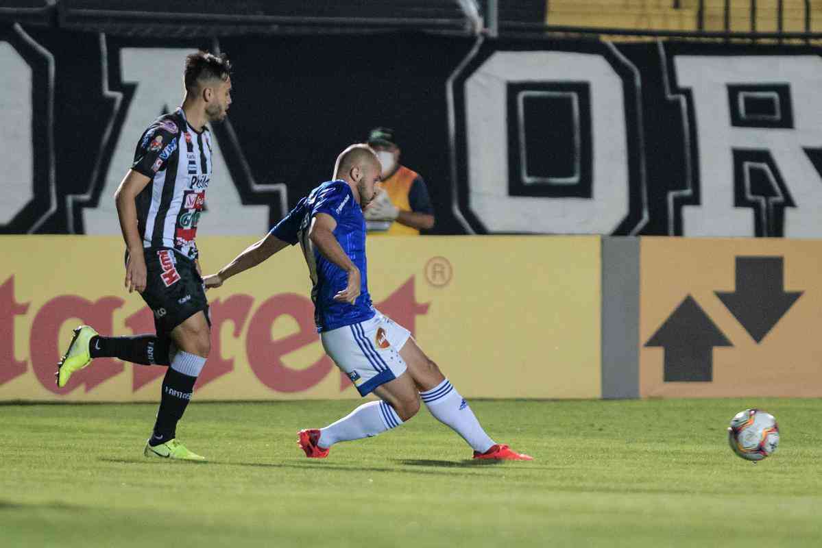 Operário x Cruzeiro: fotos do jogo pela 17ª rodada da Série B, no estádio Germano Krüger, em Ponta Grossa (PR)