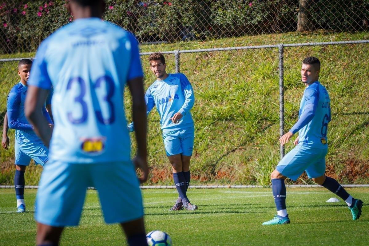 Imagens do ltimo treino do Cruzeiro antes do jogo contra o Cear, pelo Campeonato Brasileiro
