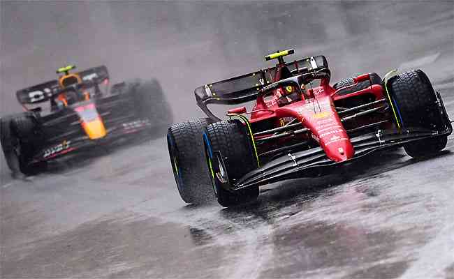 Ferrari alega que Carlos Sainz, que chegou em terceiro lugar, foi prejudicado 