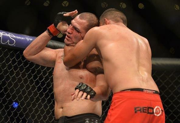 Fotos da vitória arrasadora de Fabrício Werdum sobre Cain Velasquez