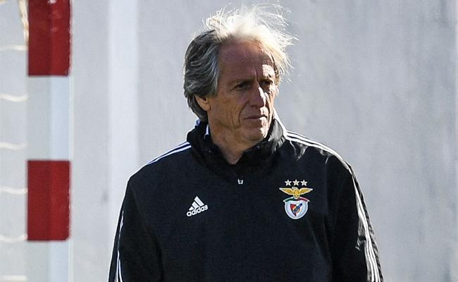 Jorge Jesus tende a recusar a oferta do Atltico