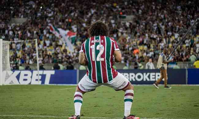 Marcelo comemora ttulo carioca pelo Fluminense; lateral  pea importantssima do time de Fernando Diniz