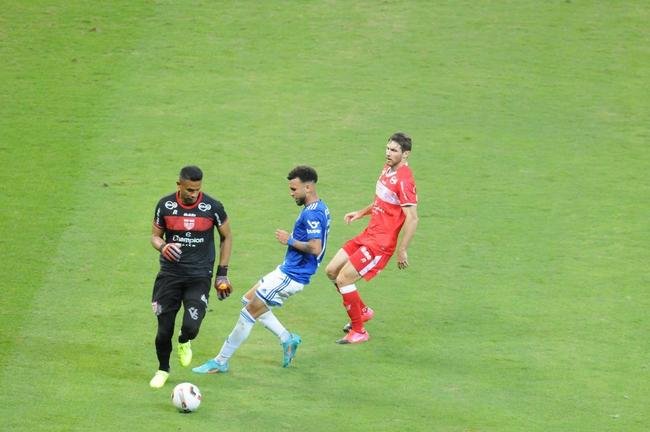 Fotos do jogo entre Cruzeiro e CRB, no Mineiro, em Belo Horizonte, pela 11 rodada da Srie B do Brasileiro