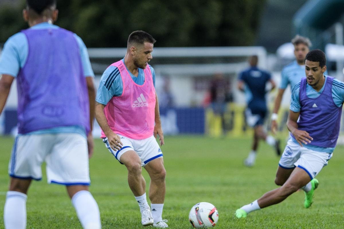 Cruzeiro venceu o Patrocinense neste sbado (21/1), na estreia do Mineiro
