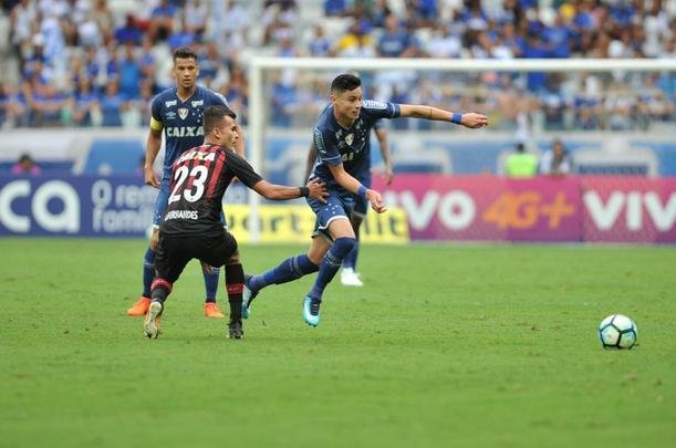 Fotos do jogo entre Cruzeiro e Atltico-PR, no Mineiro, pela 32 rodada do Brasileiro