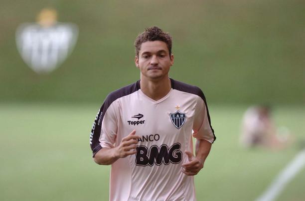 Diego Macedo (2010) - Contratado a pedido de Vanderlei Luxemburgo, Diego Macedo jogou 30 partidas pelo Galo e saiu de campo vaiado na maioria delas. Não correspondeu e deixou o clube em 2011. Ele se transferiu para o Ceará.