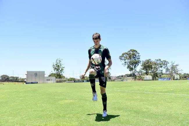 Germ�n Conti � um dos principais refor�os do Am�rica para 2022. O zagueiro argentino foi apresentado oficialmente no CT Lana Drummond no dia 10 janeiro.