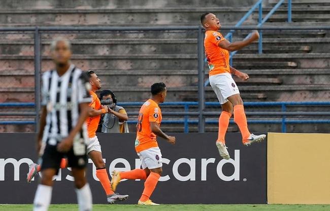 Adrian Martinez abriu o placar para o La Guaira, em Caracas